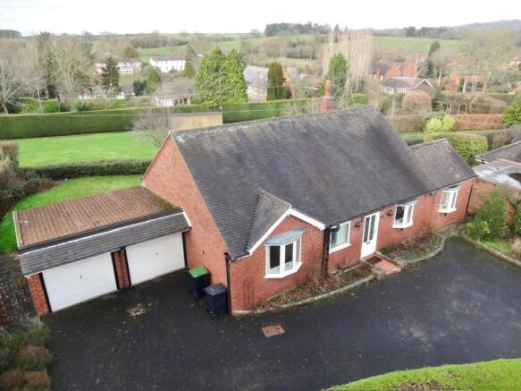 2 bed property, in Church Hill, £650,000