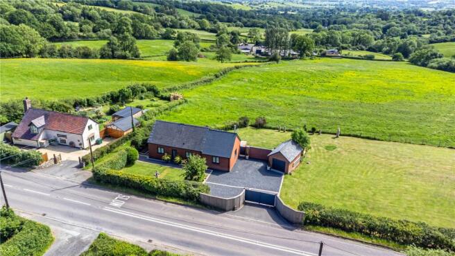 3 bed property, in Ludlow Road, £525,000