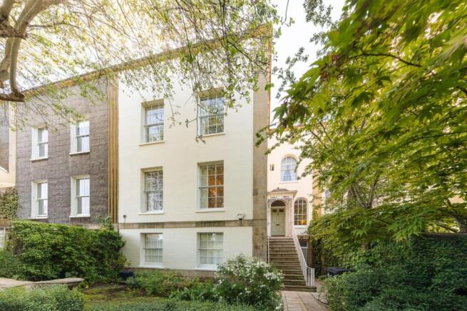 4 bed property, in Clifton, £1,750,000