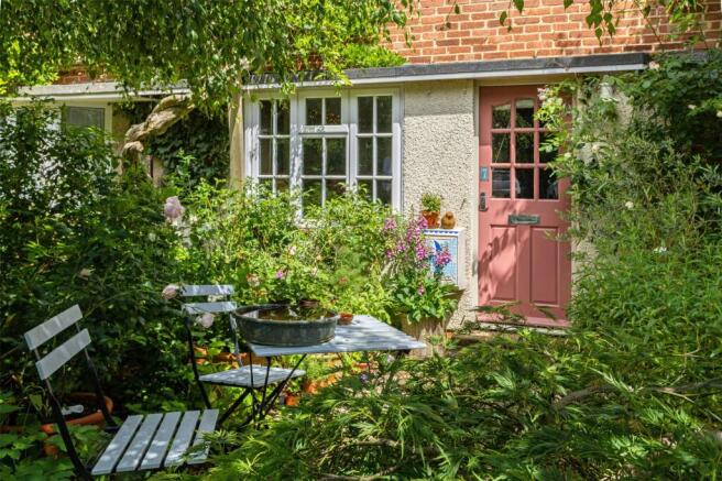 3 bed property, in Royden Lane, £550,000