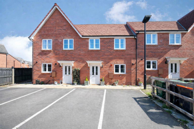 3 bed property, in The Baulk, £335,000