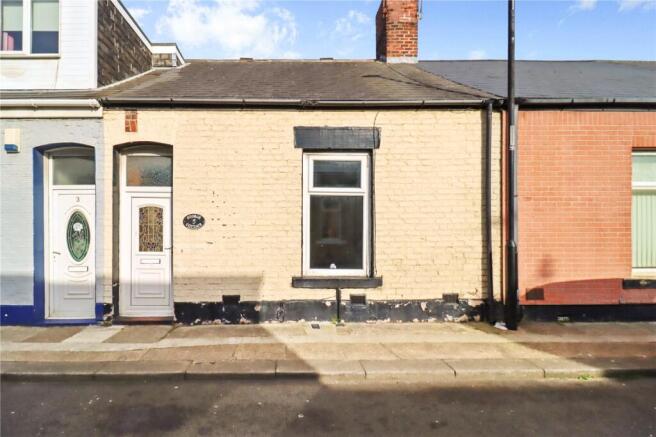 2 bed property, in Ancona Street, £50,000