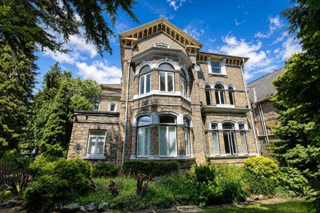 2 bed property, in Pearson Park, £110,000