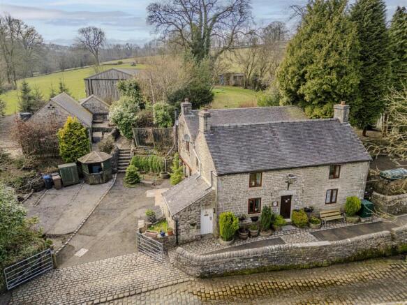 4 bed property, in Butterton, £475,000