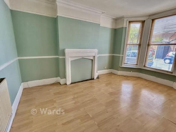 3 bed property, in Grosvenor Road, £325,000