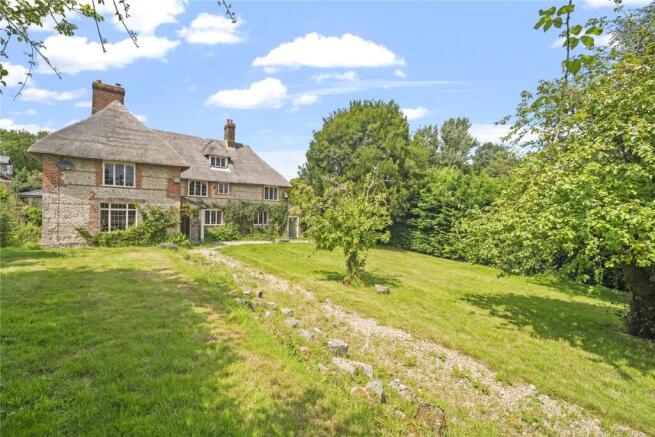 7 bed property, in Milton Abbas, £950,000