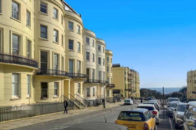 4 bed property, in Brunswick Place, £700,000