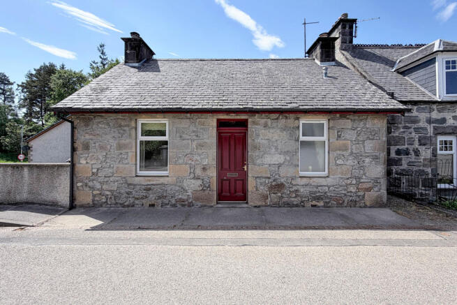 1 bed property, in Fife Street, £120,000