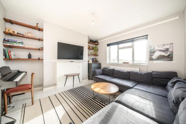 3 bed property, in Peckham Rye, £400,000
