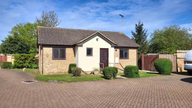 2 bed property, in Bede Place, £220,000