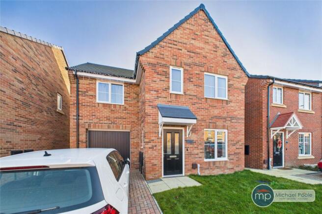 3 bed property, in Whinfell Drive, £235,000