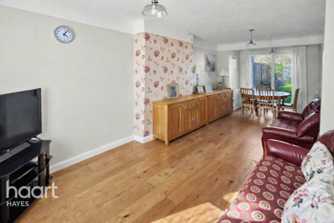 3 bed property, in Willow Tree Lane, £500,000