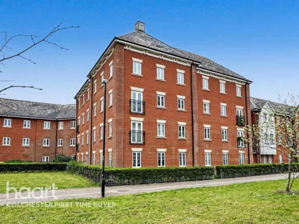 2 bed property, in Vitoria Mews, £140,000