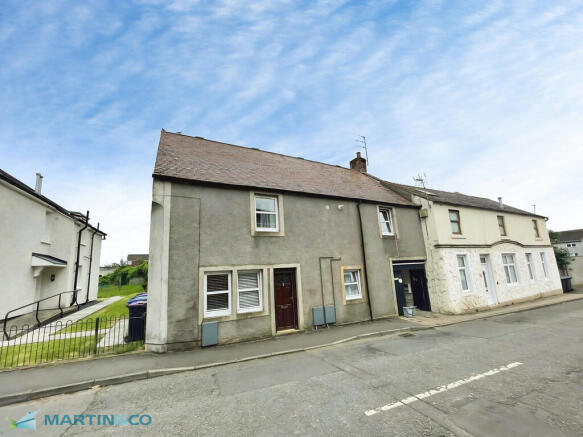 2 bed property, in Kirkland Street, £52,000