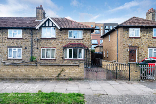3 bed property, in Eltham Green Road, £475,000