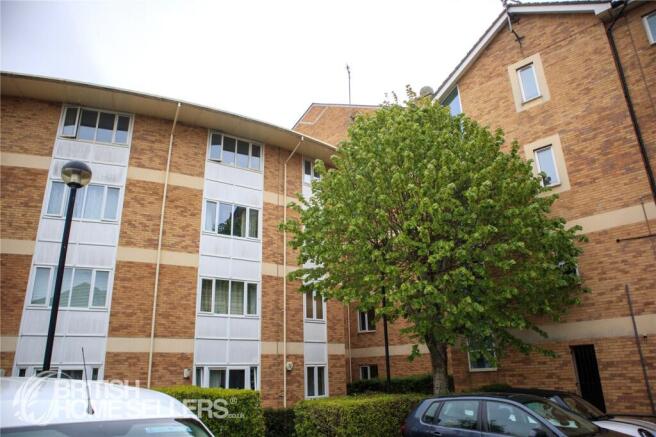 2 bed property, in Branagh Court, £190,000