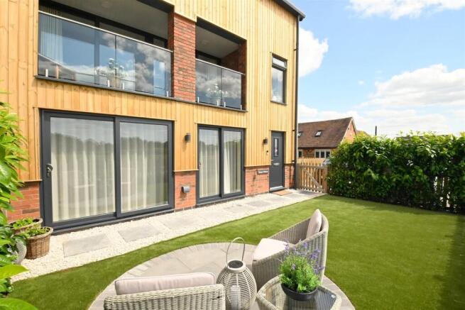 2 bed property, in Dream Weaver, £565,000