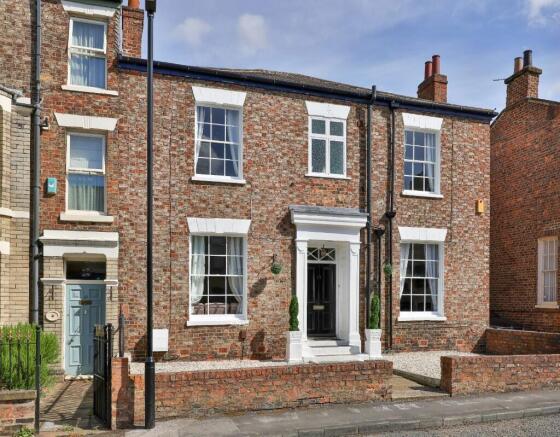 4 bed property, in Penleys Grove Street, £600,000