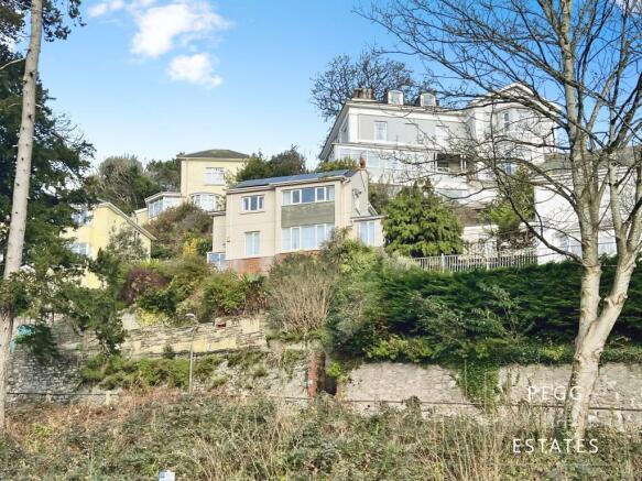 3 bed property, in Thurlow Road, £300,000