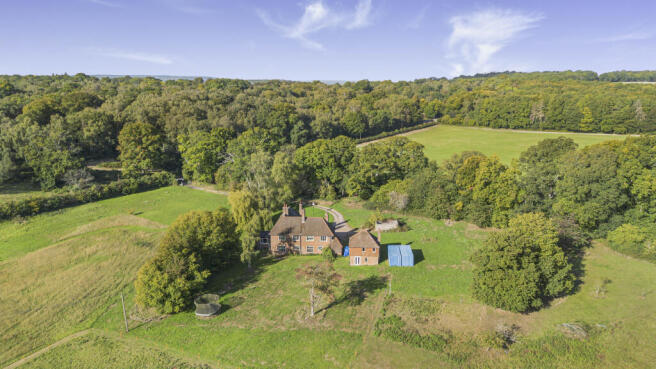 5 bed property, in Ringshall, £3,000,000