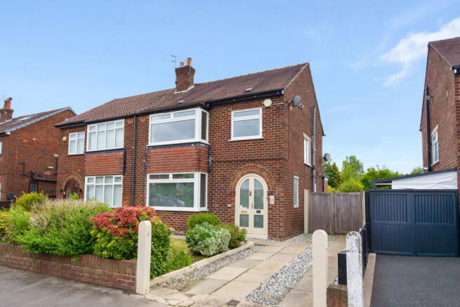 4 bed property, in Cromley Road, £425,000