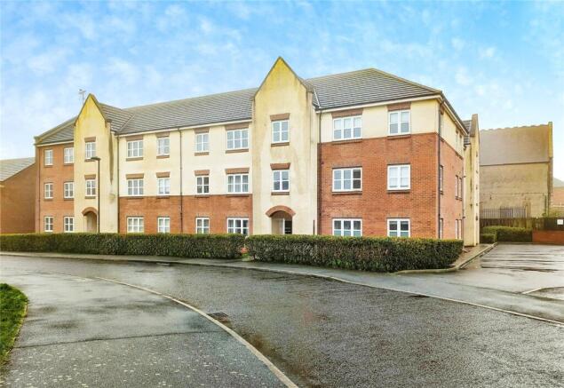 2 bed property, in Dukesfield, £115,000