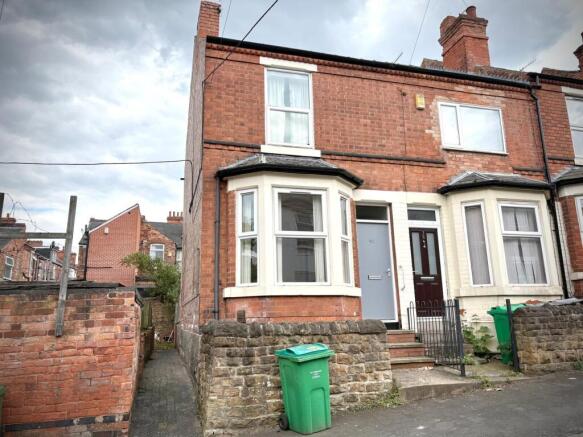 3 bed property, in 40 Osborne Street, £95,000