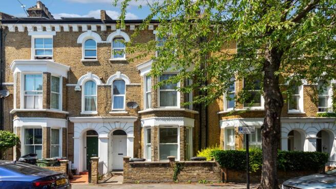 1 bed property, in Flat A, £210,000