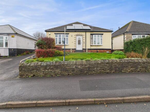 3 bed property, in Derbyshire Lane, £350,000