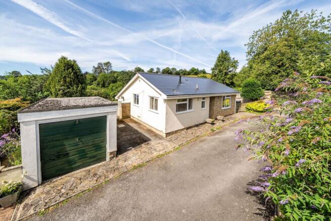 3 bed property, in Bourchier Drive, £350,000