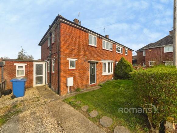 3 bed property, in Hare Shoots, £485,000