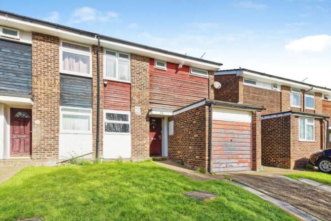 3 bed property, in Headcorn Drive, £270,000
