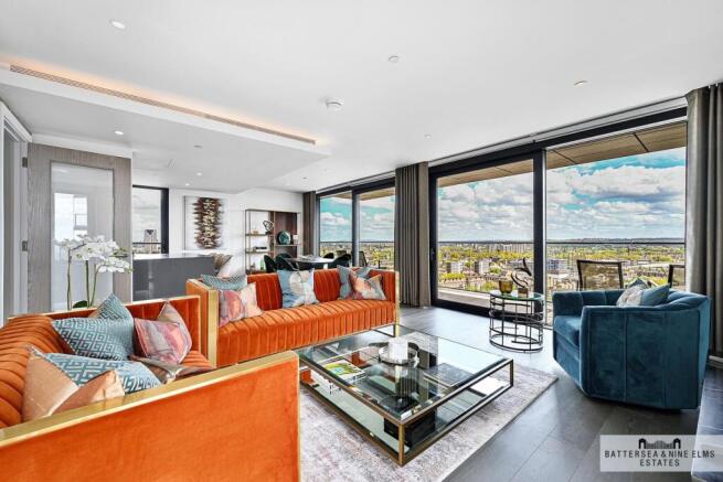 2 bed property, in Dumont, £2,000,000