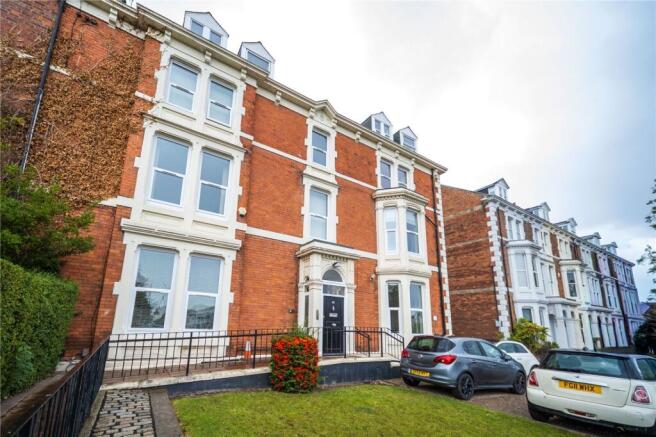2 bed property, in Jesmond Road Flat 1, £165,000