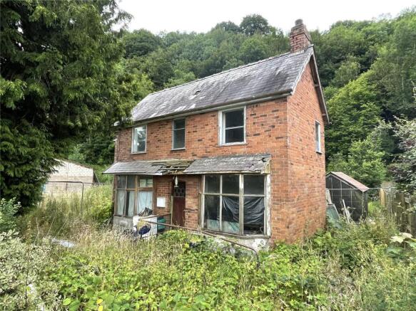3 bed property, in Lloyney, £208,000