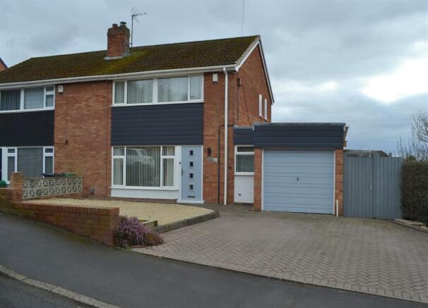 3 bed property, in Musk Lane West, £285,000