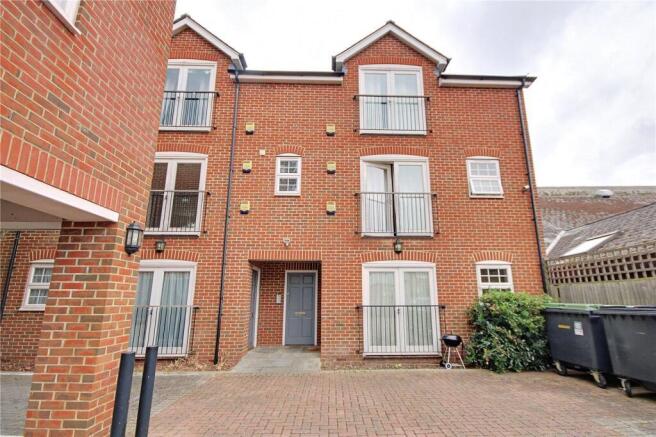 Studio, in 14 Priory Mews, £115,000