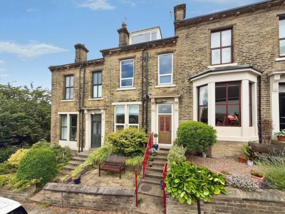 4 bed property, in Wycliffe Road, £350,000