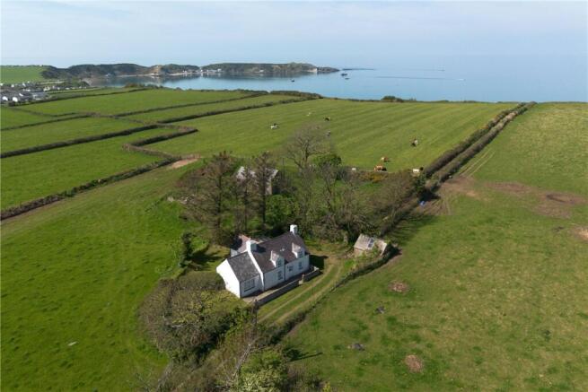Land, in Lon Tan Y Bryn, £595,000