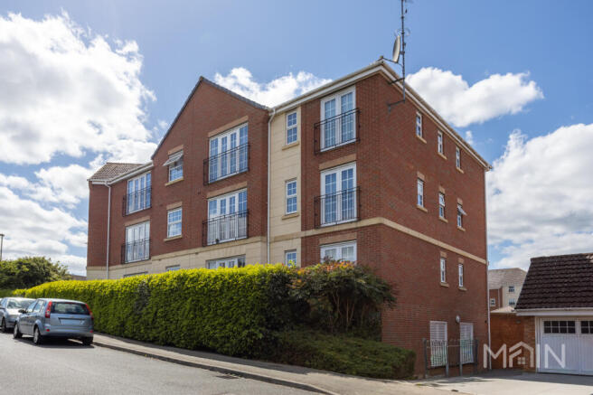 1 bed property, in Flat 63, £100,000