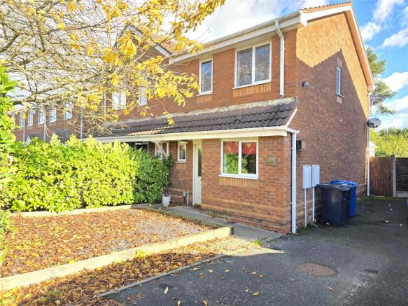 3 bed property, in Blackfriars Close, £220,000