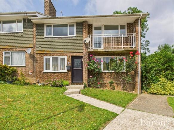 2 bed property, in Bliss Close, £145,000