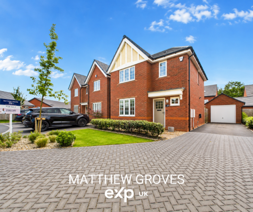 3 bed property, in Moss Drive, £325,000