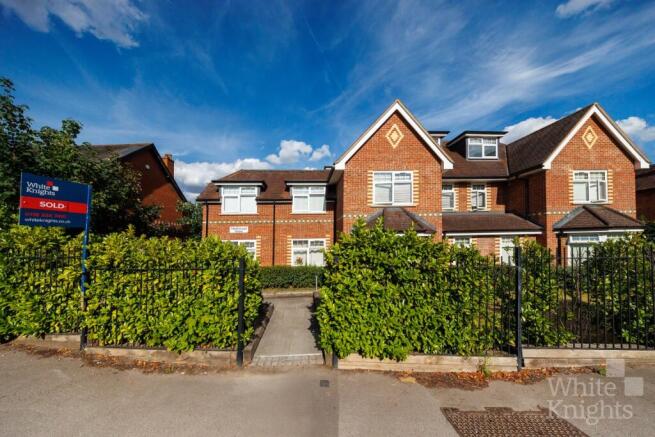 1 bed property, in Marlborough House, £225,000