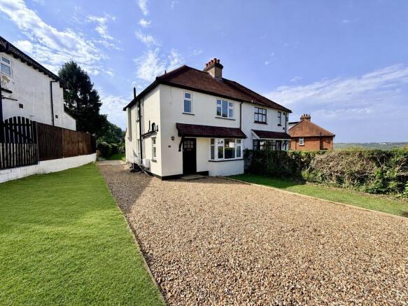 3 bed property, in The Crescent, £550,000
