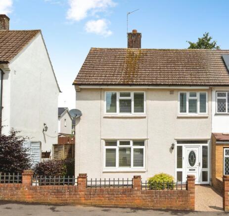 3 bed property, in Beeston Close, £500,000