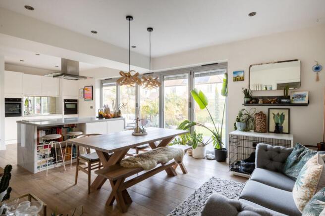4 bed property, in St. Keyna Avenue, £1,100,000
