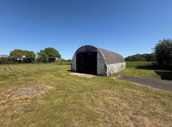 1 bed property, in Land on the north side of The Compasses, £100,000