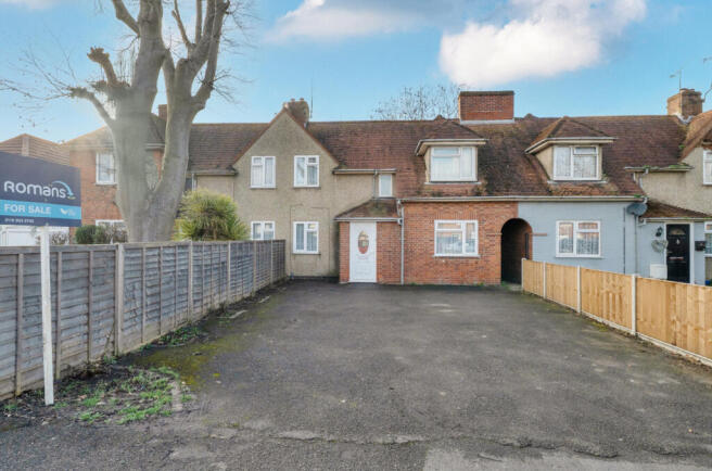 3 bed property, in Shinfield Road, £390,000