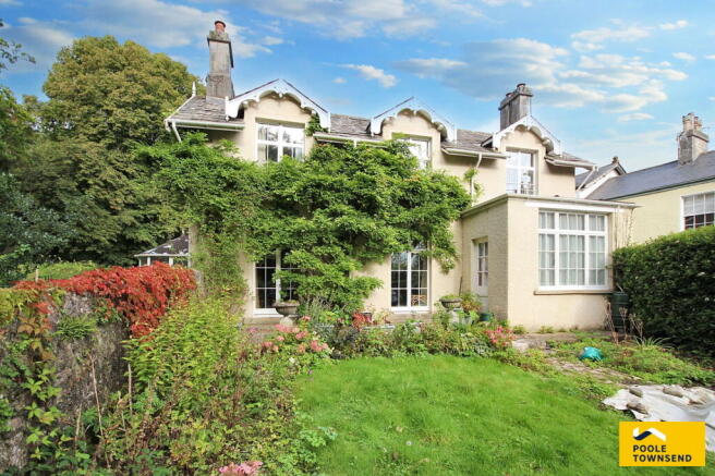 4 bed property, in The Cottage, £450,000